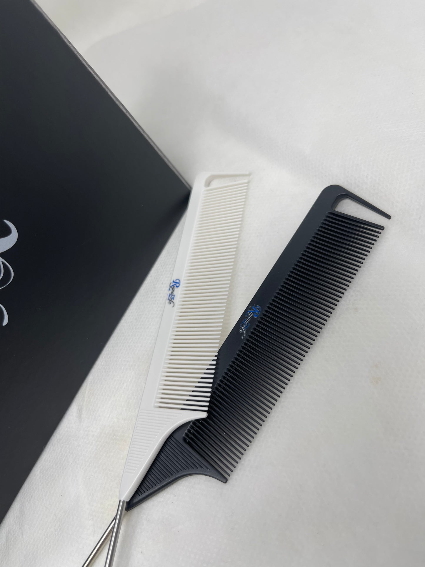 Rupunzel's heat resistant metal tip tail comb